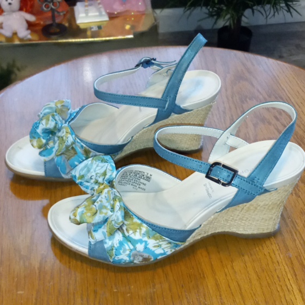 2.5" wedge rockport cute bow sandals